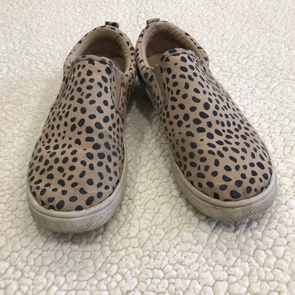 Girls Cat & Jack Slip On Brown w/ Dark Brown Spots Fashion Sneaker Shoes
Youth 2 - Picture 8 of 16